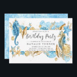 Im Rahmen der Sea Blue Gold Geburtstagsparty Einla Einladung<br><div class="desc">Personalisieren Sie diese Unter-the-Sea Blue und Gold Geburtstagsparty Einladung mit Seepferden,  Sternen,  Muscheln und Korallenriffen. Für eine erweiterte Anpassung dieses Designs,  klicken Sie bitte auf den Button "Anpassen" oben! Matching-Elemente sind ebenfalls verfügbar.</div>
