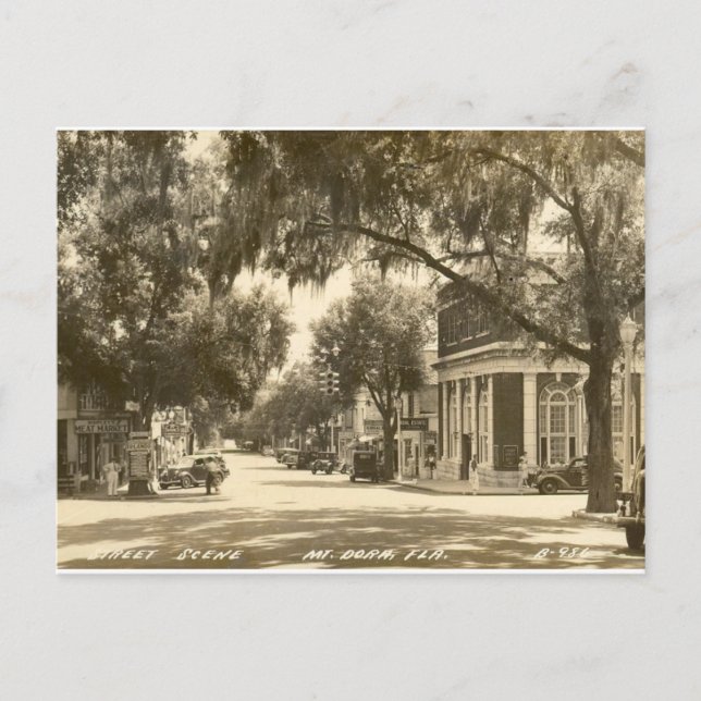 Im Stadtzentrum gelegen, Berg Dora, FL - 1947 Postkarte (Vorderseite)