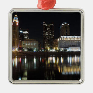 Im Stadtzentrum gelegene Columbus-Skyline nachts Ornament Aus Metall