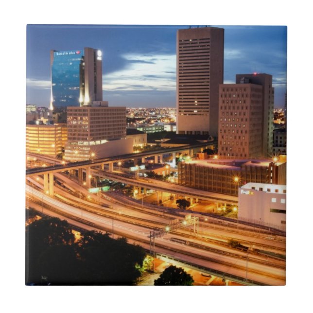 Im Stadtzentrum gelegene Stadt-Ansicht Fliese (Vorderseite)