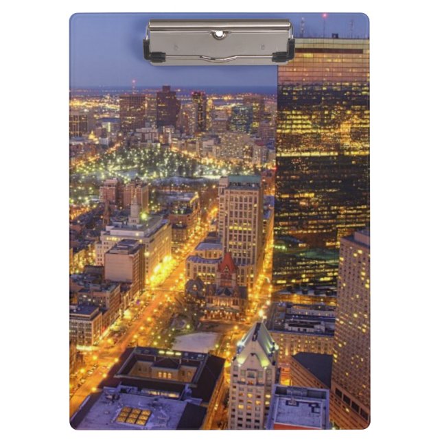 Im Stadtzentrum gelegener Boston- und Hancock-Turm Klemmbrett (Vorderseite)