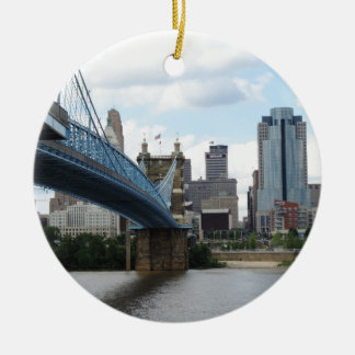 Im Stadtzentrum gelegenes Cincinnati Keramik Ornament