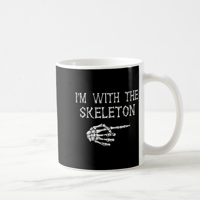 I'm With Skeleton Funny Couples Matching Halloween Kaffeetasse (Rechts)