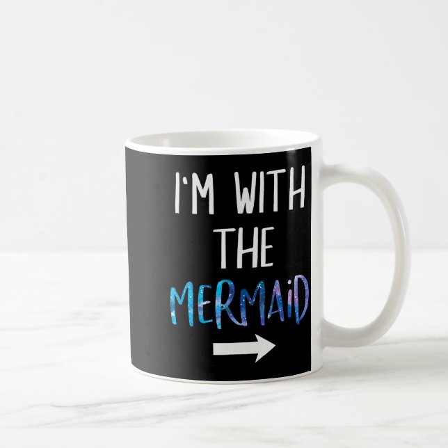 I'm With The Mermaid Funny Lazy Mermaid Halloween  Kaffeetasse (Rechts)