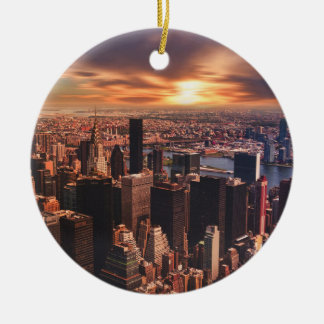 Image de la skyline de la ville sur un ornement en
