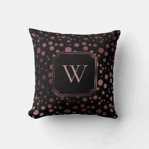 Imitat-Rosen-Goldfolien-Kreise mit Monogramm auf Kissen