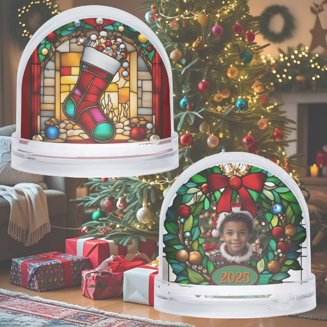 Imitate aus rotem Strumpf Schneekugeln (Von Creator hochgeladen)