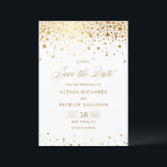 Imitate Gold Foil Confetti Dots Hochzeit Save The Date<br><div class="desc">Mit dieser atemberaubenden Imitats Gold Foil Confetti Save the Date Card fügen Sie Ihrer Hochzeitsankündigung eine Touch Luxus hinzu. Das elegante Konfetti-Design mit eleganten Imitaten und goldenen Akzenten. Das zarte, fließende Drehbuch ergänzt perfekt die funkelnden Details und schafft eine zeitlose Hochzeitsankündigung. Diese Save the Date-Karte eignet sich ideal für Paare,...</div>