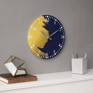Imitate Gold Pinselstriche mit Navy Blue Backgroun Große Wanduhr