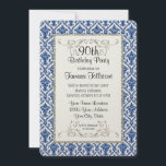 Imitate Silver Glitzer Damask Blumenmuster Geburts Einladung<br><div class="desc">HINWEIS: Dies ist ein flaches, bedrucktes Design. Es gibt weder Glitzer, noch Silbermetall oder Hochschichten. FARBE PALETTE: glänzend, schimmernd königlicher Saphir Kobalt blau, silbriger Schimmer und weich weiß. DESIGN COLLECTION: Matching 90th Birthday Party Einladungen. (Es gibt auch Dankeschön, Mitteilungskarten und zusätzliche Schreibwaren, um Ihre Einladung Papier Set.) Grafisches Design von...</div>