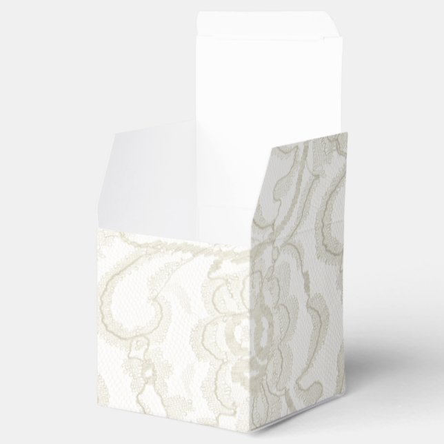 Imitate White Lace Geschenkschachtel (Geöffnet)