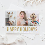 Imitats Gold Glitzer Drei Fotosammlungen Moderne Feiertagspostkarte<br><div class="desc">Happy Holidays | Freuen Sie sich auf einen erholsamen Urlaub mit einer kleinen,  stilvollen,  multiFoto-Urlaubspostkarte. Diese moderne Ferienpostkarte besticht durch die moderne Typografie der Imitate Gold Glitzer mit drei Fotos. Personalisieren Sie diese,  indem Sie Ihre Daten hinzufügen. Diese individuelle Foto Collage Urlaubspostkarte ist auch in anderen Kartenmaterial erhältlich.</div>
