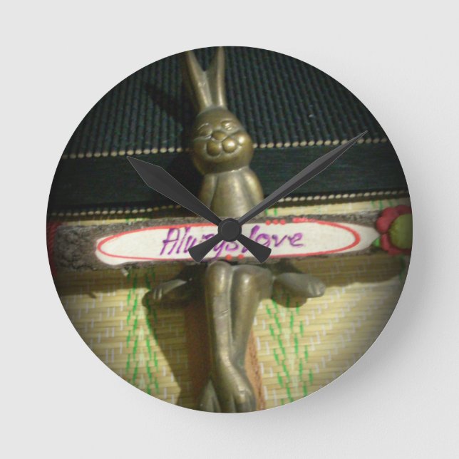 Immer Liebe Inspiration-Kaninchen-Kunstdruckdesign Runde Wanduhr (Vorderseite)
