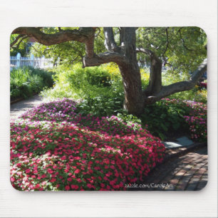 Impatiens Baum Mousepad
