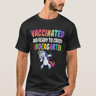 Impfstoff und bereit zum Abschlagen des Kindergart T-Shirt