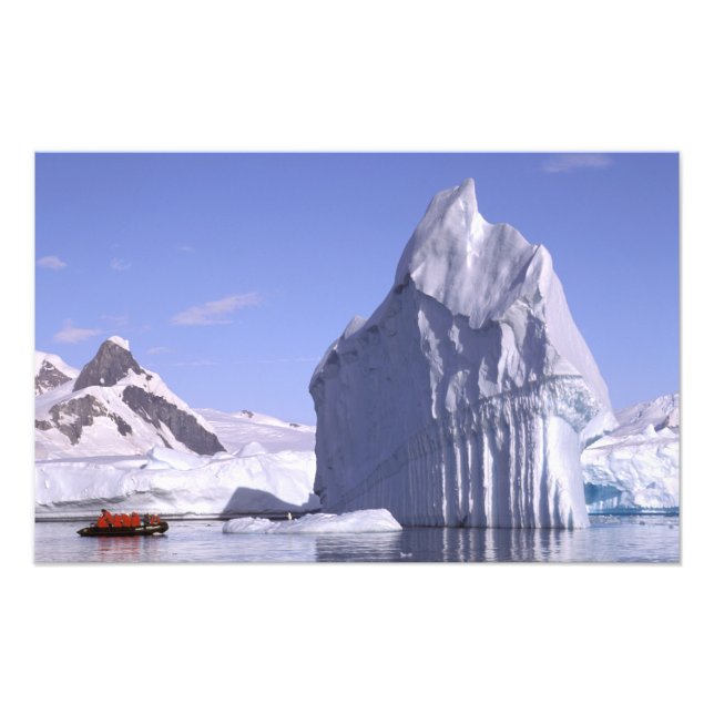 Impression Photo Antarctique, péninsule Antarctique. Zodiak et (Devant)