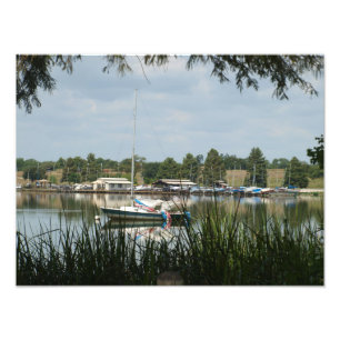 Impression Photo Bateau ancré sur un lac Placid