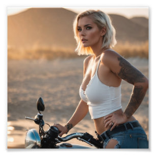 Impression Photo Belle Blonde Biker Babe dans le désert