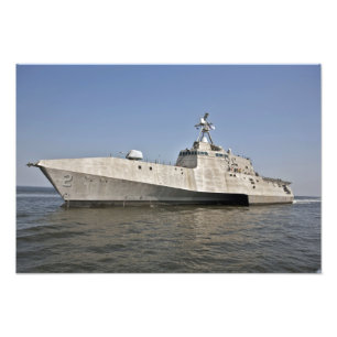 Impression Photo Le navire de combat du littoral Indépendance en co