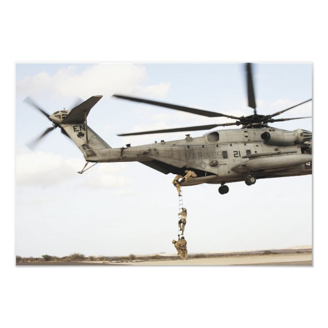 Impression Photo Les pararémen de la Force aérienne conduisent une  (Devant)