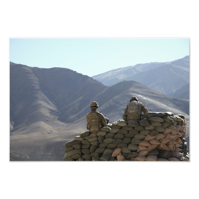Impression Photo les soldats gèrent du matériel de communication (Devant)