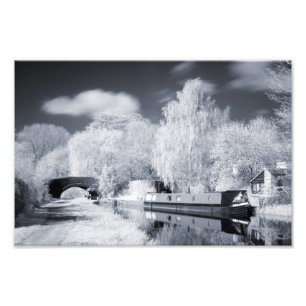 Impression Photo Narrowboat infrarouge a amarré sur la copie de