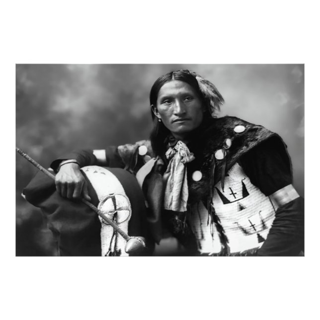 Impression Photo Oglala Sioux Warrior Eddie Plenty Holes c. 1899 (Devant)