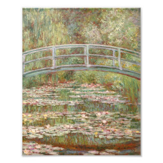 Impression Photo Pont sur un étang de nénuphars