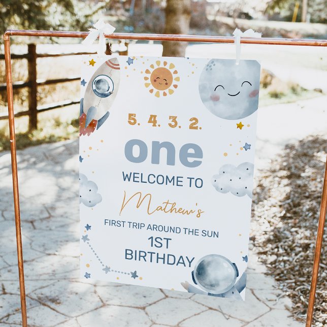 Impression Photo Premier voyage autour du soleil 1er anniversaire A (Outer space or first trip around the sun 1st birthday welcome sign with moon, sun and astronaut.)