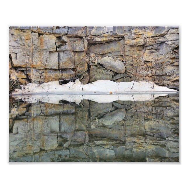 Impression Photo Réflexions De Mur De Roche Dans Pond Nature 8x10 (Devant)