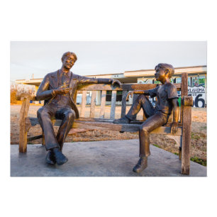 Impression Photo Statue en bronze de jeunes et de vieux parlant