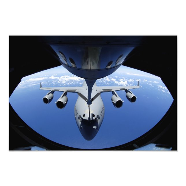 Impression Photo Un C-17 Globemaster III reçoit du carburant (Devant)