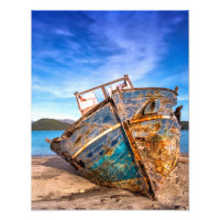 Vieux Bateau Bleu en bord de mer