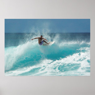 Imprimé de poster surfeur sur une grosse vague