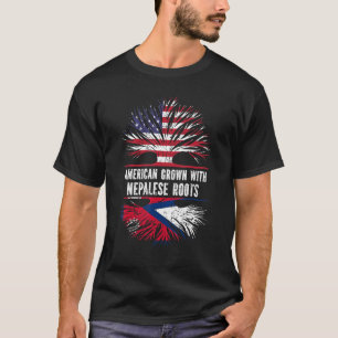 In Amerika Aufgewachsen Mit Nepalesischen Wurzeln T-Shirt