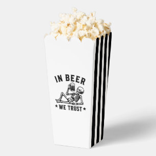 In Bier we trust chillin' Skelett Beer Pong Geschenkschachtel