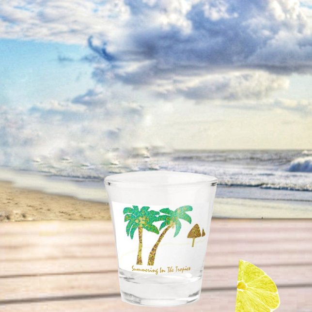 In den Tropen einladen Schnapsglas (Idyllic Island scenes, come to mind, as you drink from your Summering In The Tropics Shot Glass!)