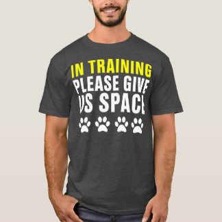 In der Ausbildung geben Sie uns bitte den "Space H T-Shirt