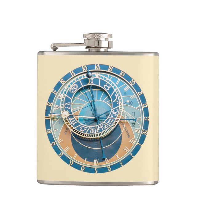 In der Nähe befindet sich die Astronomische Uhr vo Flachmann (Vorderseite)