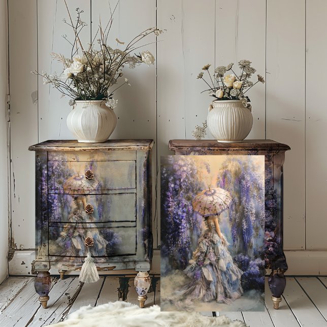 In der Wisteria, ein etherisches Portrait Art Seidenpapier (Blue Wisteria Purple & Dusty Blue Romantic Portrait with a parasol Art Scene Decoupage Paper)