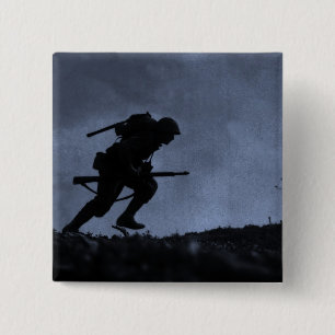 In die Nacht ein Soldat auf dem Schlachtfeld Button
