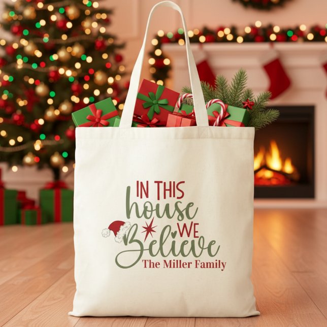 In diesem Haus glauben wir an Personalisierte Weih Tragetasche (In This House We Believe Custom Christmas Tote Bag - Add Your Name, Family Name or Special Text)