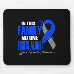 In dieser Familie kämpft niemand allein gegen Typ Mousepad