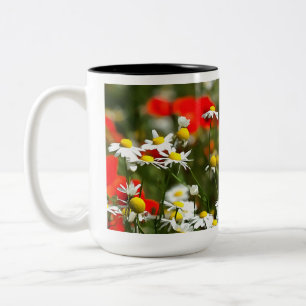 In einem Feld von Pflücken ist ein Dämon Zweifarbige Tasse