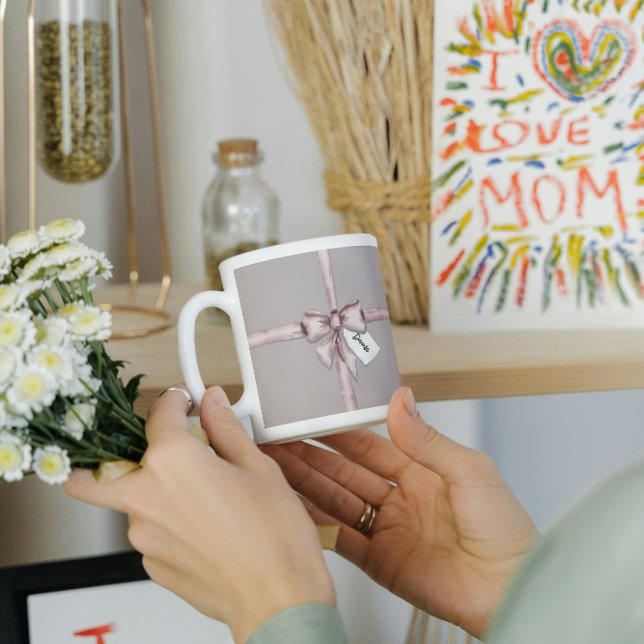 In einem rosa Bogen gefangen Kaffeetasse (Von Creator hochgeladen)