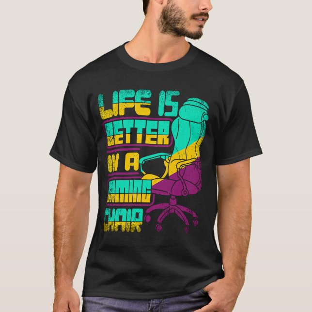 In einem Videospielstuhl T-Shirt (Vorderseite)