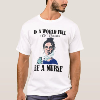 In einer Welt voller Prinzessinnen ist eine Kranke T-Shirt
