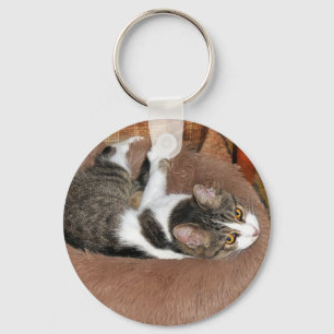 In ihrem Katzenbett Schlüsselanhänger