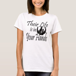 In Ihren Händen T-Shirt