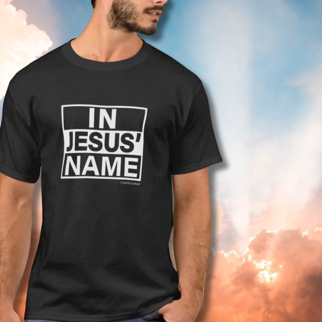 In Jesu Name Personalisierter T - Shirt (Von Creator hochgeladen)